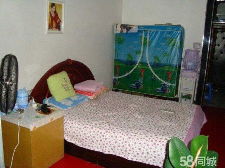 华园商场附近